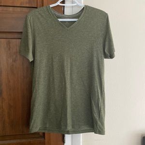 Old Navy basic tee